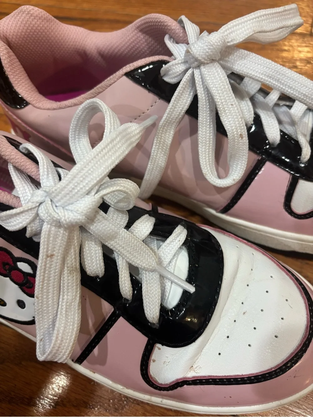 Hello Kitty Pink White and Black Low-Top Sneakers Size 11
